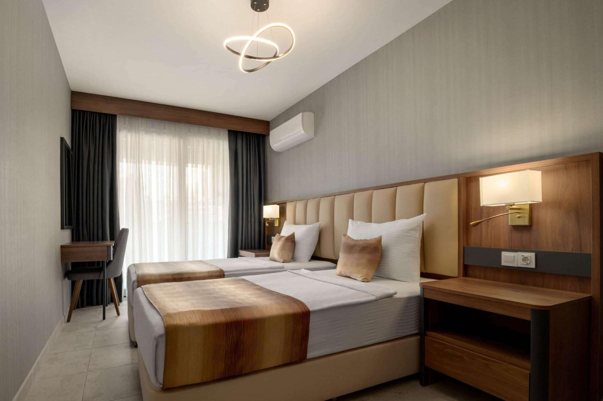Days Inn By Wyndham Alanya Exterior photo